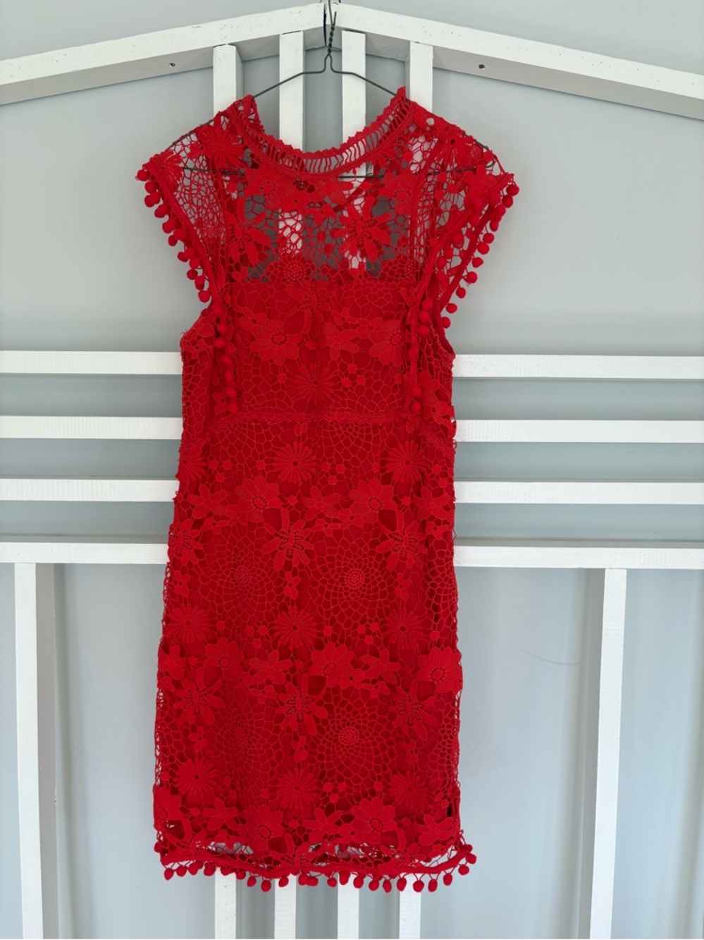 Willow & Clay Red Floral Crochet Lace Pom Pom Trim Mini Dress Size Small